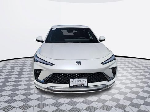 New 2026 Buick Envista Avenir image 3