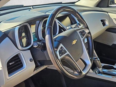 Used 2016 Chevrolet Equinox LTZ w/ Enhanced Convenience Package image 11