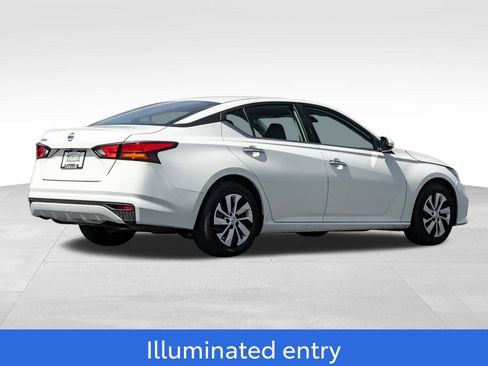 Used 2022 Nissan Altima 2.5 S FWD image 7