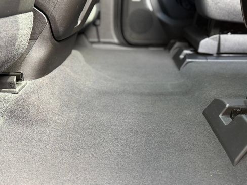 Used 2021 Chevrolet Suburban High Country image 78