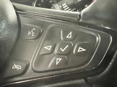 Used 2023 Chevrolet Equinox RS w/ RS Leather Package FWD image 19