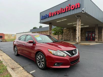 Used 2017 Nissan Altima 2.5 SL w/ 2.5 Technology Package