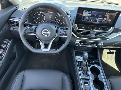 New 2025 Nissan Altima 2.5 SR w/ SR Premium Package image 14