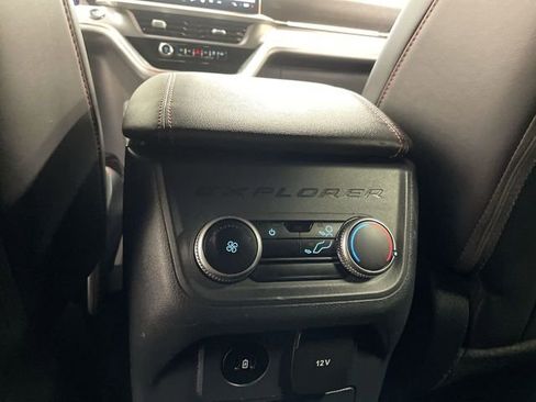 Used 2025 Ford Explorer ST-Line image 29