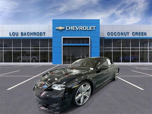 Used 2020 Porsche Taycan Turbo image 4