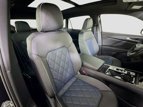 New 2026 Volkswagen Atlas Cross Sport SEL Premium R-Line AWD/4WD image 30