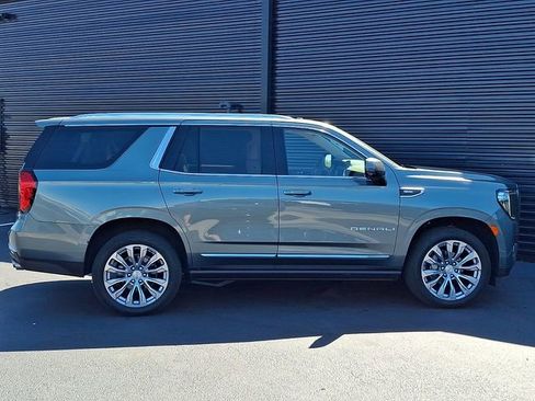 Used 2024 GMC Yukon Denali AWD/4WD image 8