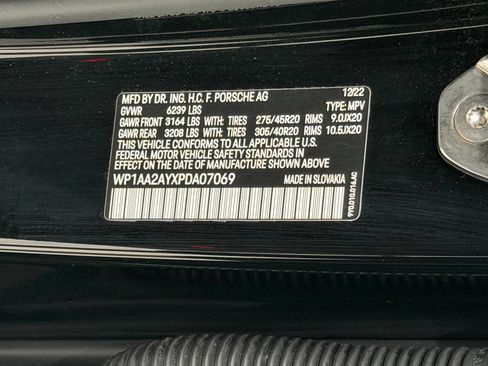 Certified 2023 Porsche Cayenne AWD/4WD image 60