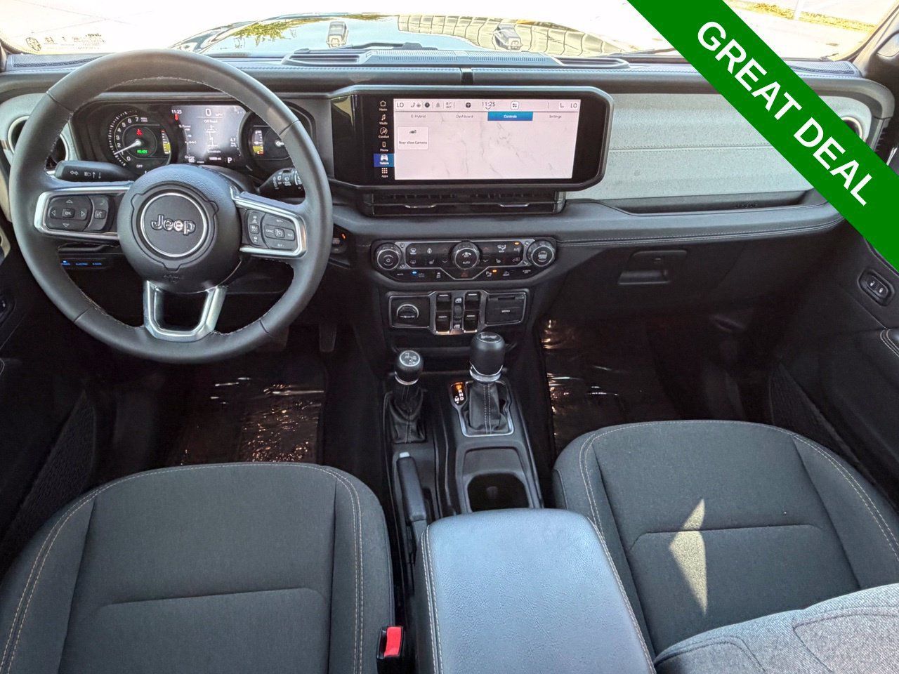Used 2025 Jeep Wrangler Unlimited Sahara w/ Safety Group AWD/4WD image 13