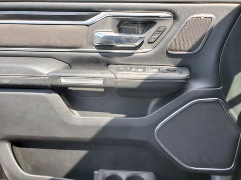 Used 2019 RAM 1500 Laramie AWD/4WD image 25
