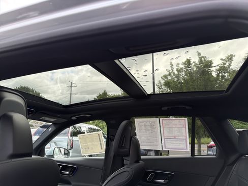 Used 2026 Mercedes-Benz GLC 300 4MATIC image 25