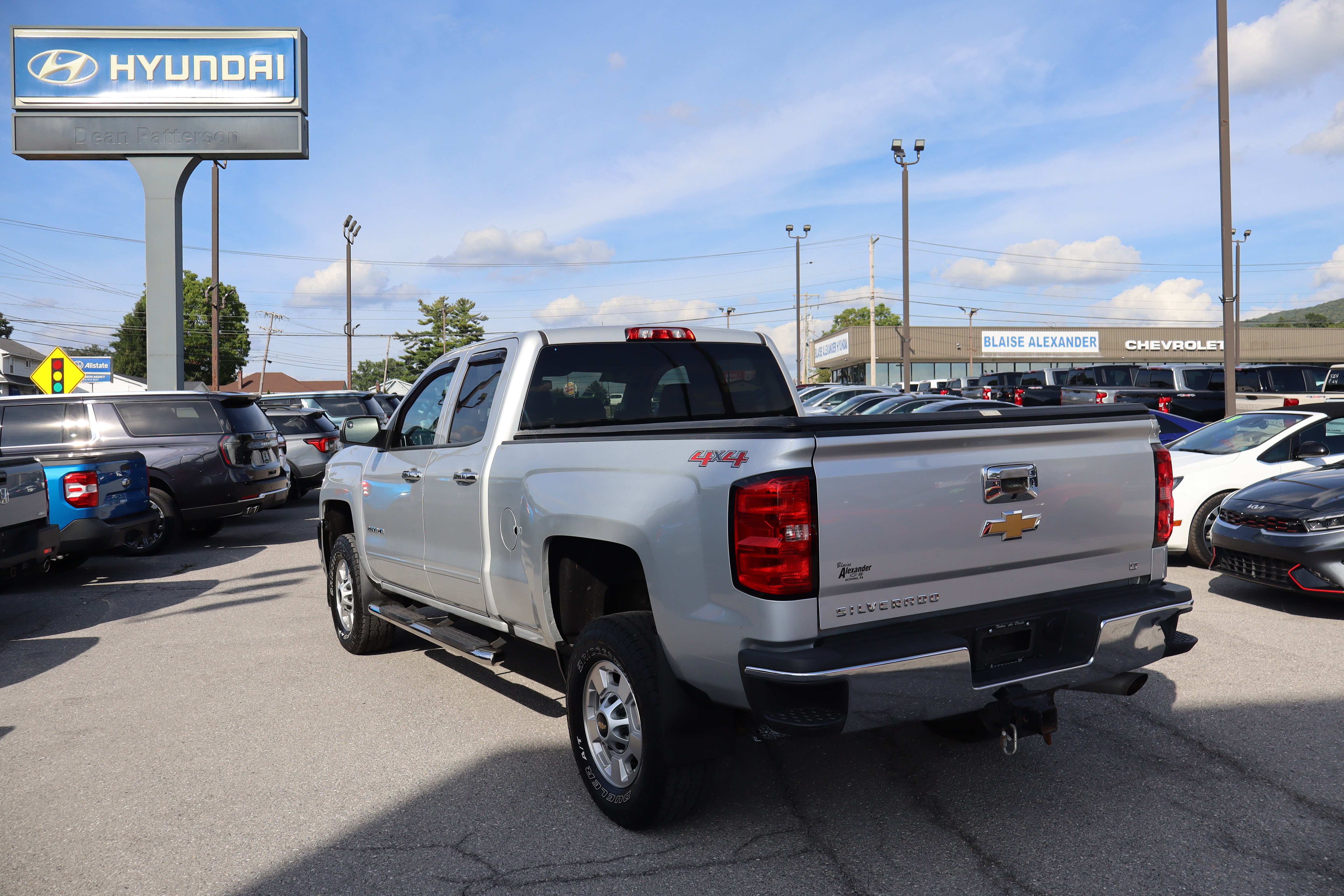 Used 2017 Chevrolet Silverado 2500 LT w/ LT Convenience Package AWD/4WD image 6