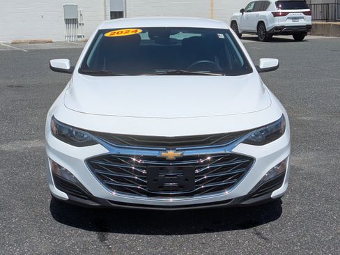 Used 2024 Chevrolet Malibu LT FWD image 2