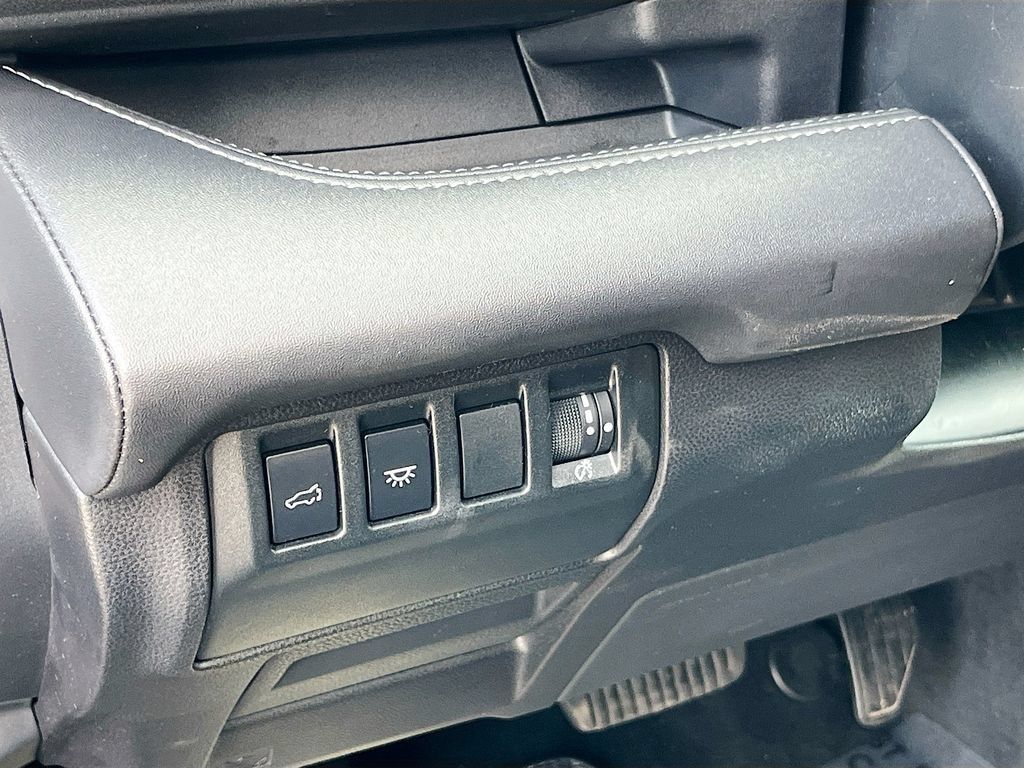 Used 2023 Subaru Ascent Touring AWD/4WD image 10
