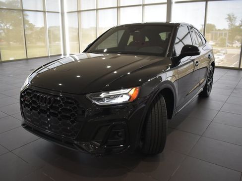 Used 2023 Audi SQ5 Premium Plus w/ Premium Plus Package AWD/4WD image 3