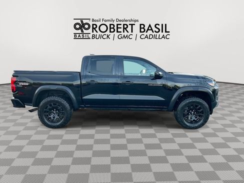 Used 2023 Chevrolet Colorado Trail Boss AWD/4WD image 9