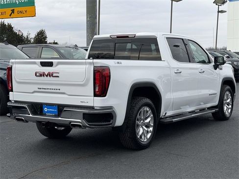 Used 2022 GMC Sierra 1500 SLT w/ SLT Premium Package image 2