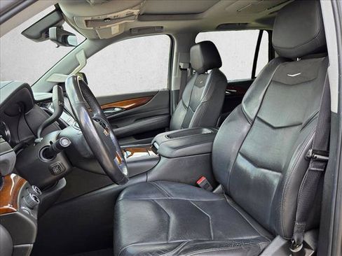 Used 2018 Cadillac Escalade Premium Luxury AWD/4WD image 10