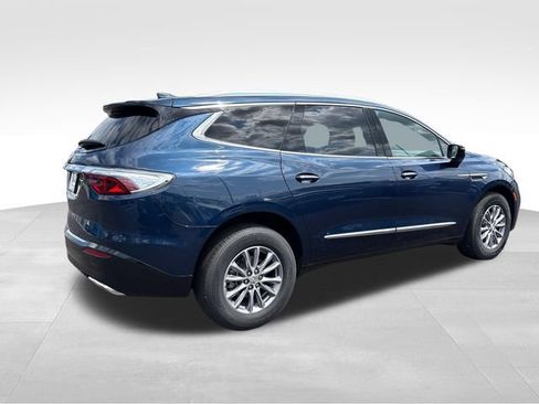 Used 2024 Buick Enclave Essence w/ Sound and Sites Package AWD/4WD image 6