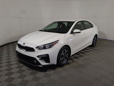 Used 2020 Kia Forte LXS FWD image 2