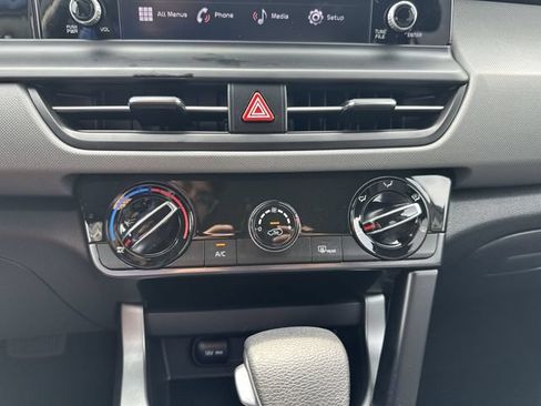 Used 2025 Kia Seltos LX AWD/4WD image 18