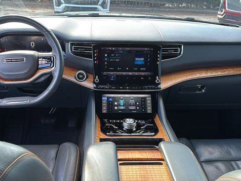 Used 2022 Jeep Grand Wagoneer Series II image 9