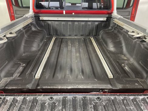 Used 2015 Nissan Frontier PRO-4X image 26