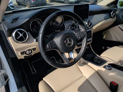Used 2020 Mercedes-Benz GLA 250 4MATIC image 14