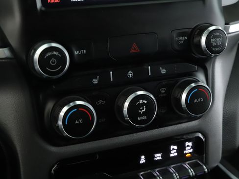 Used 2021 RAM 1500 Big Horn image 14