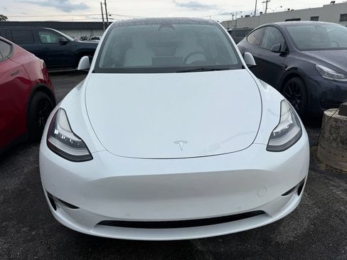 Used 2021 Tesla Model Y Long Range AWD/4WD image 16