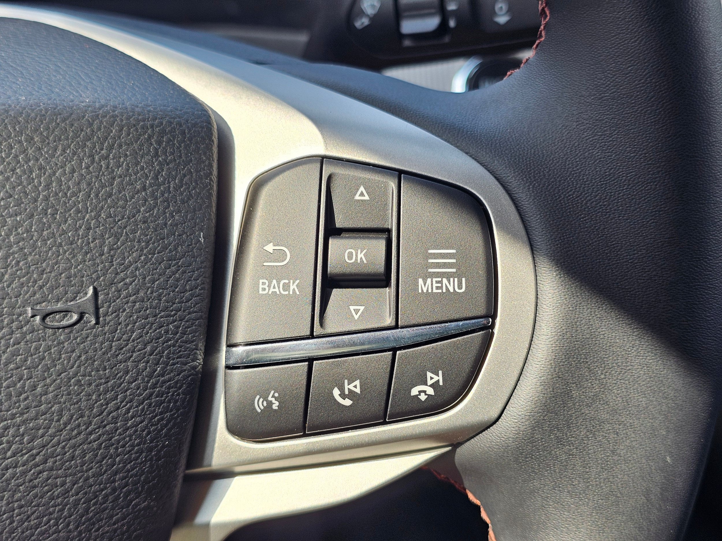 New 2026 Ford Explorer Active AWD/4WD image 23