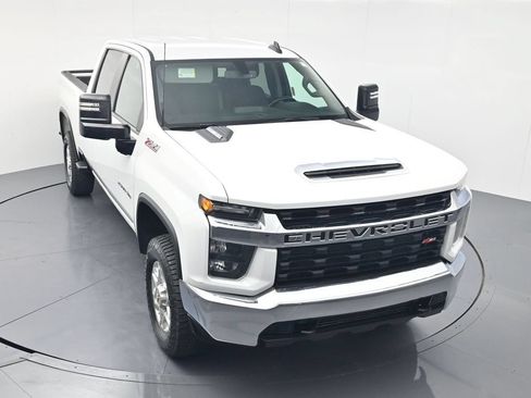 Used 2023 Chevrolet Silverado 2500 LT AWD/4WD image 37