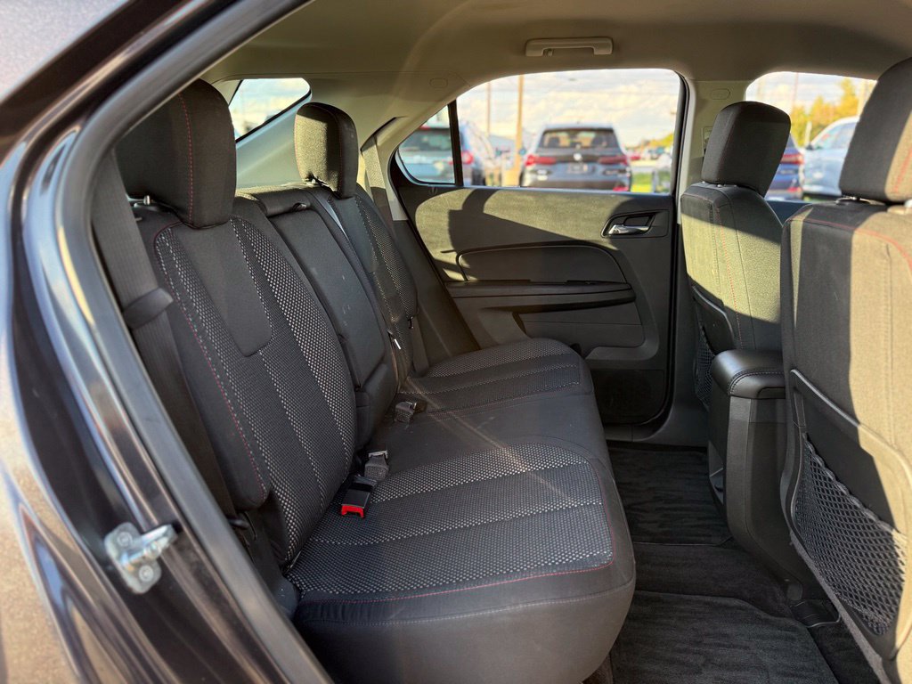 Used 2016 Chevrolet Equinox LS AWD/4WD image 16