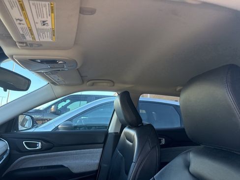 Used 2022 Jeep Compass Latitude image 8