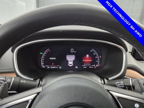Used 2023 Acura MDX SH-AWD w/ Technology Package image 29
