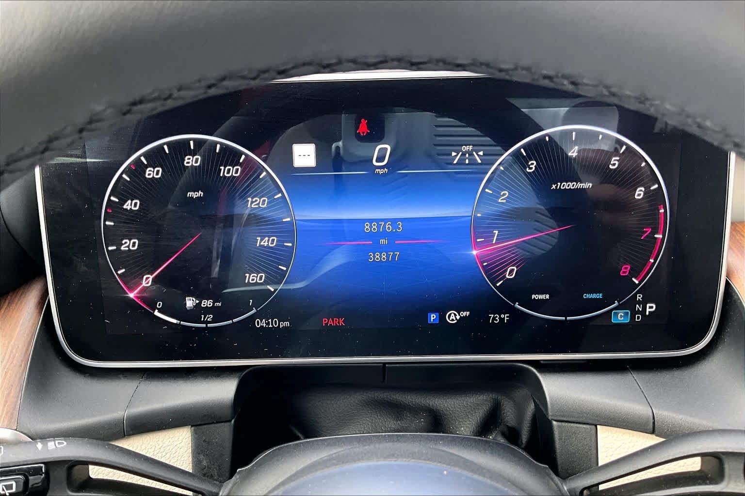 Used 2024 Mercedes-Benz GLC 300 4MATIC image 25