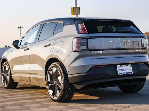 New 2025 Volvo EX30 Ultra w/ Protection Package Premier image 6