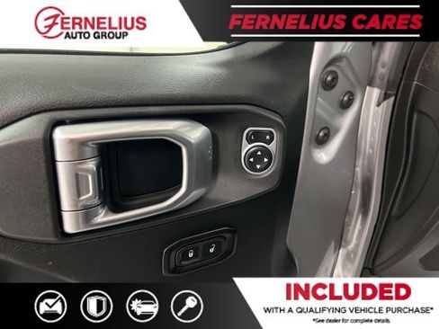 Used 2018 Jeep Wrangler Unlimited Sport S AWD/4WD image 36