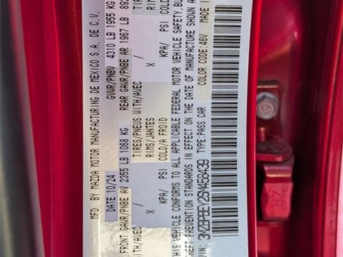 Certified 2025 MAZDA MAZDA3 2.5 Turbo Sedan w/Premium Plus image 29