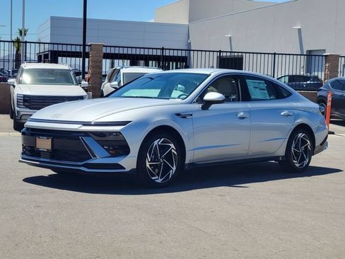 New 2026 Hyundai Sonata SEL FWD image 2
