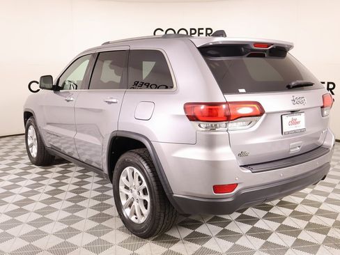 Used 2021 Jeep Grand Cherokee Laredo image 21