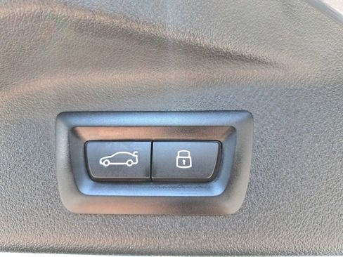 Used 2024 BMW X7 xDrive40i AWD/4WD image 15