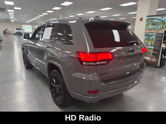 Used 2020 Jeep Grand Cherokee Altitude AWD/4WD image 5