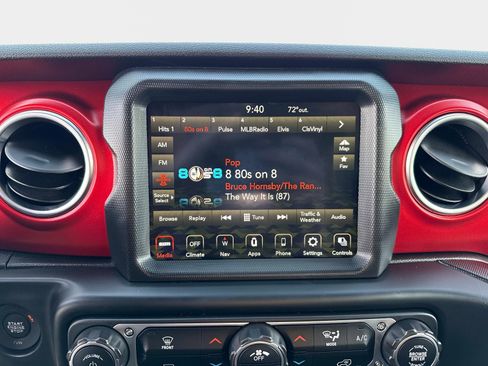 Used 2019 Jeep Wrangler Unlimited Rubicon AWD/4WD image 22