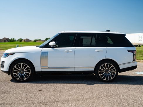 Used 2020 Land Rover Range Rover HSE image 8