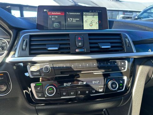 Used 2018 BMW 320i xDrive 320i xDrive image 22