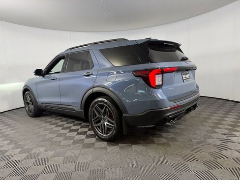 Used 2025 Ford Explorer ST AWD/4WD image 10