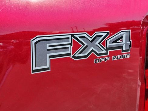 New 2026 Ford F250 Lariat w/ Black Appearance Package image 8