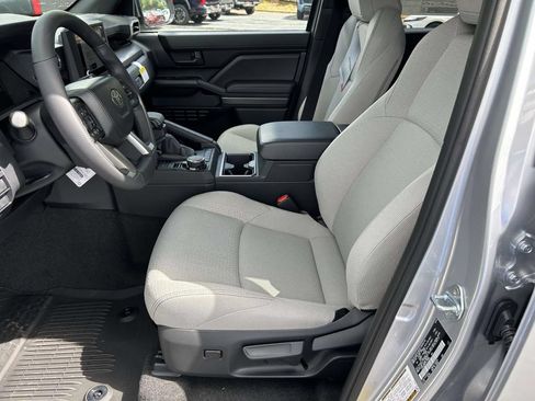 New 2026 Toyota 4Runner SR5 AWD/4WD image 16
