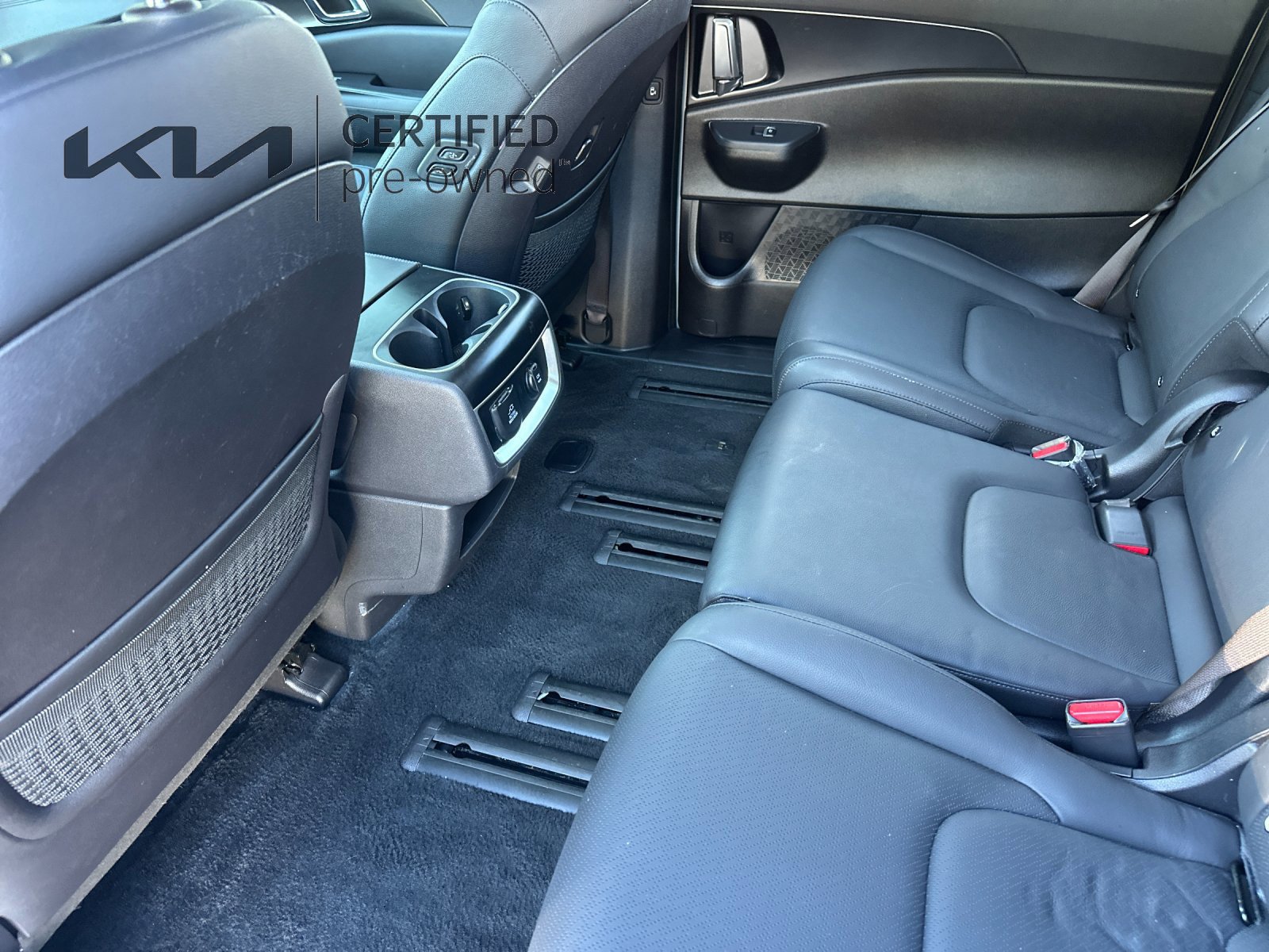 Certified 2025 Kia Carnival SX Prestige FWD image 13
